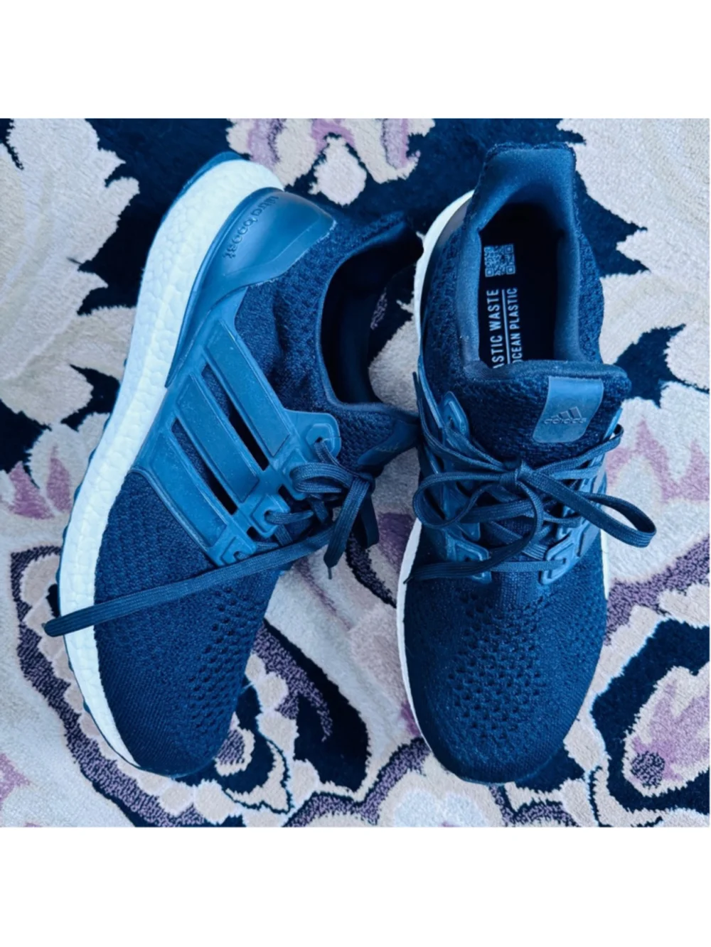 Adidas Men's Ultra Boost Very Black Running Shoes size 10